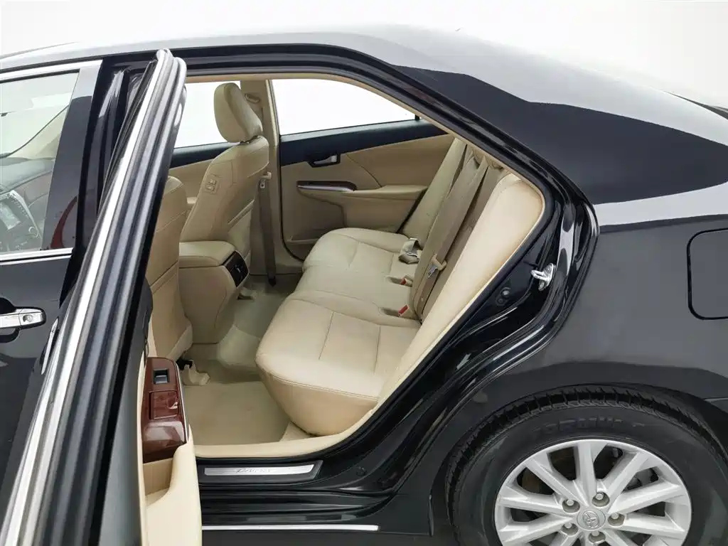 TOYOTA CAMRY 2013