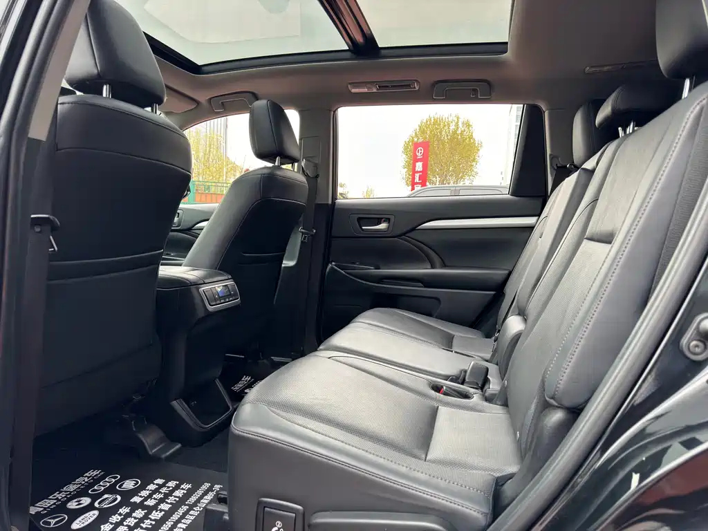 TOYOTA HIGHLANDER 2021