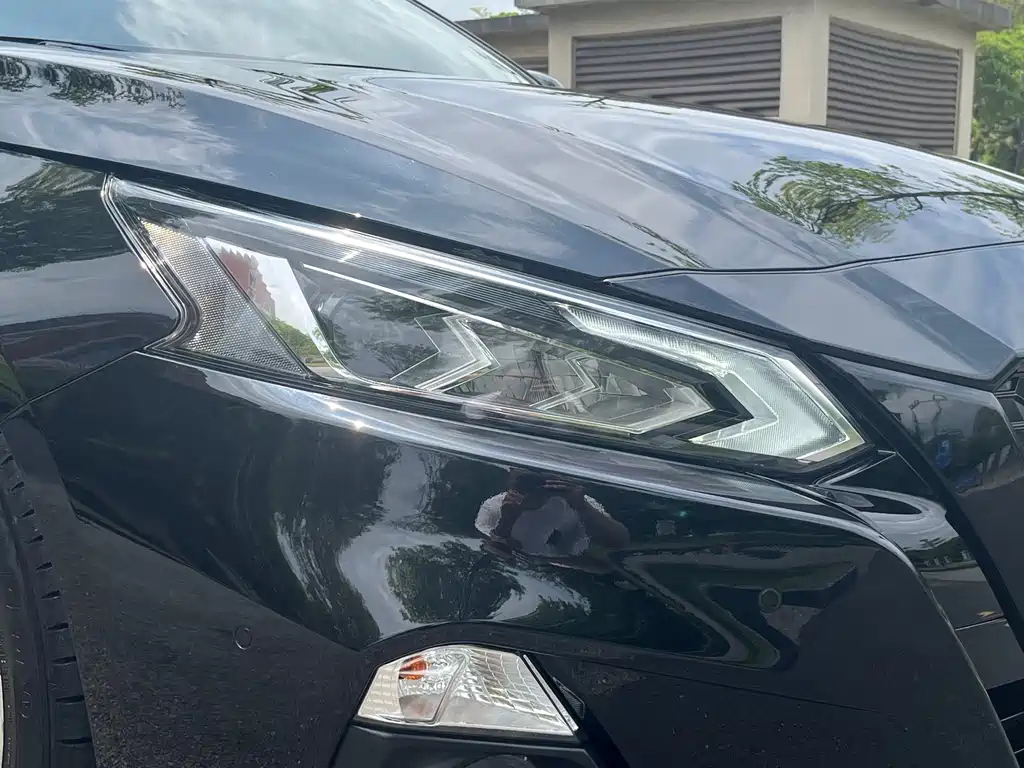 NISSAN TEANA 2021