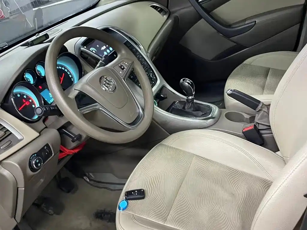 BUICK EXCELLE 2012