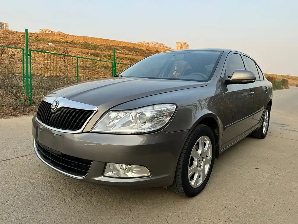 SKODA OCTAVIA 2014