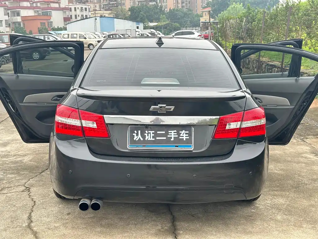 CHEVROLET CRUZE 2011