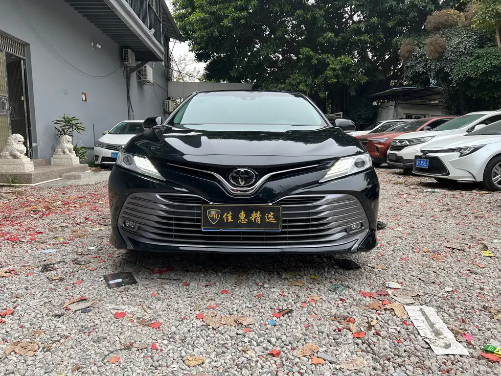 TOYOTA CAMRY 2021