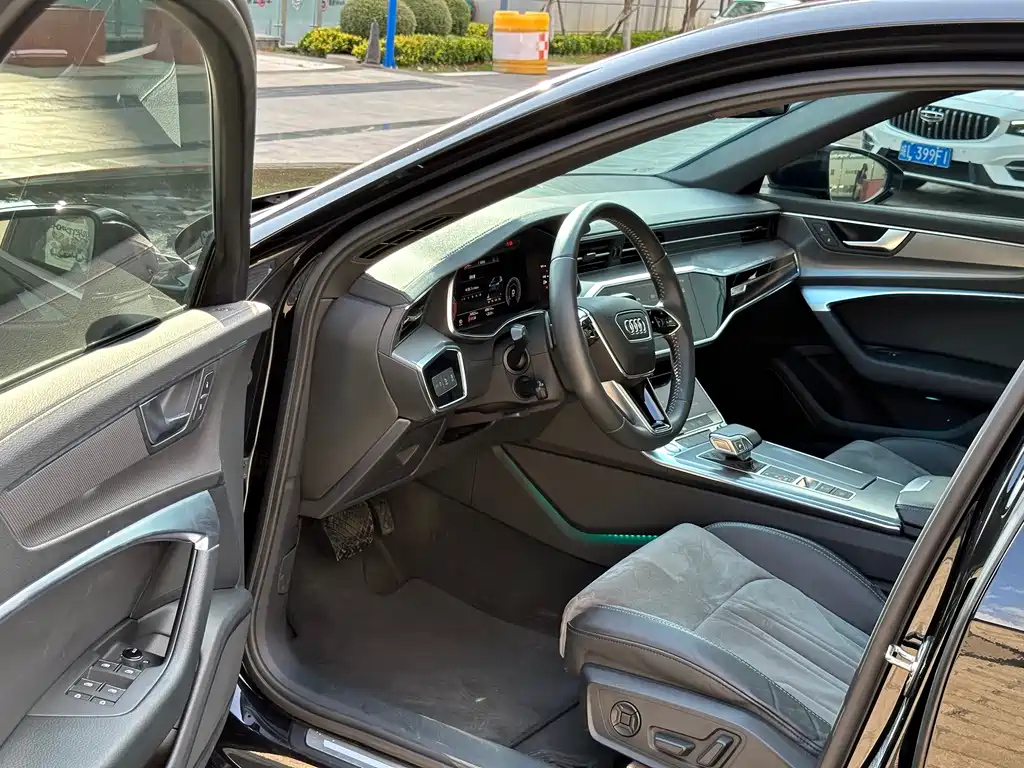 AUDI A6L 2020