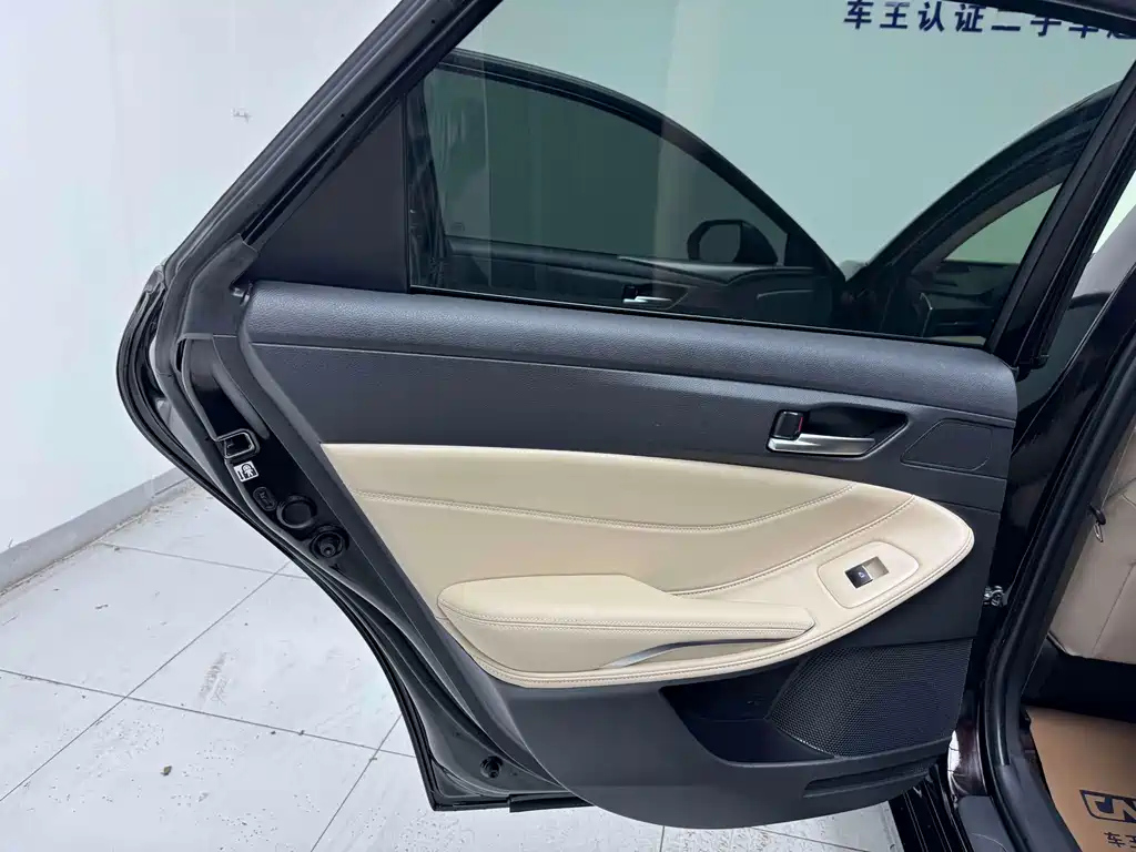 TOYOTA AVALON 2021