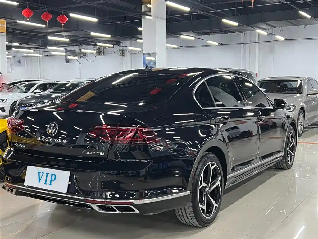 VOLKSWAGEN MAGOTAN 2022