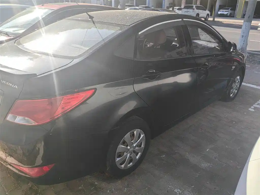 HYUNDAI RENA 2014