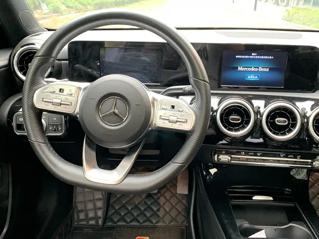 MERCEDES BENZ A-CLASS 2019