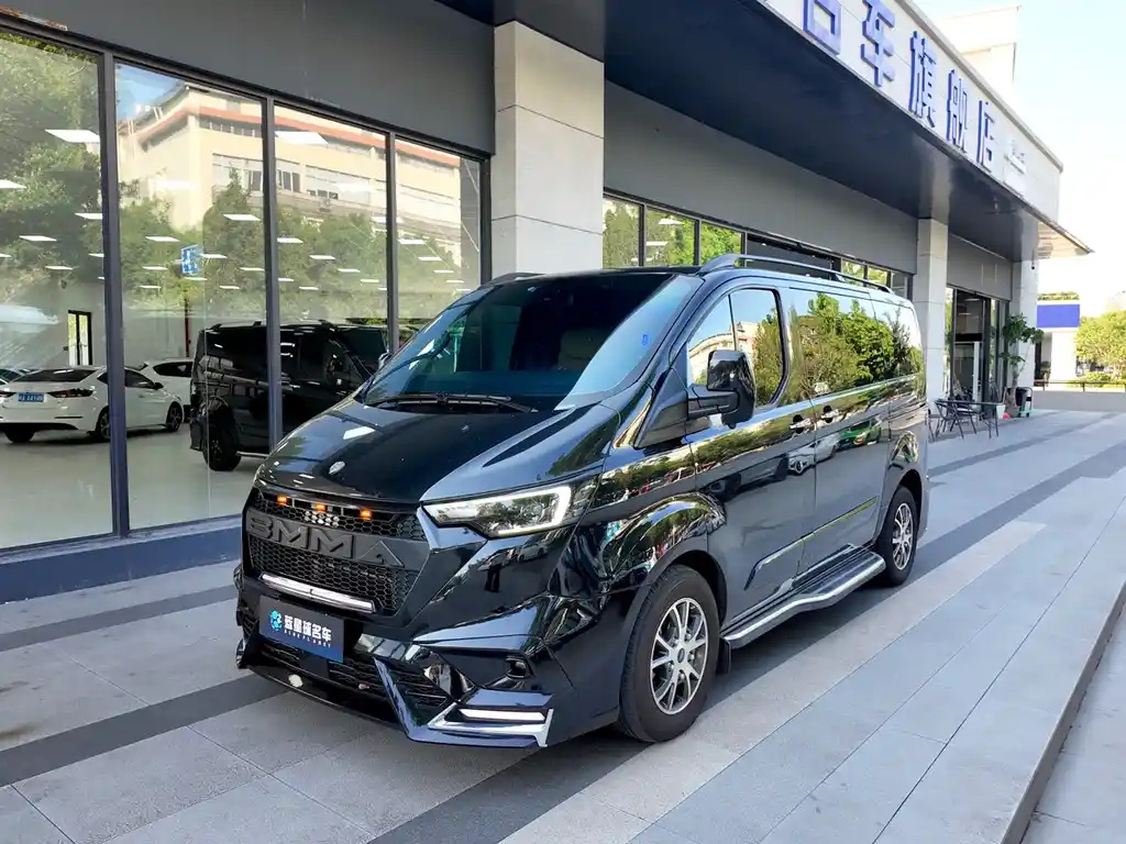 FORD TOUREO 2024