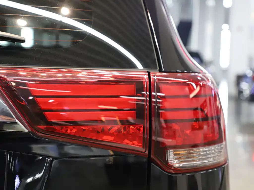 MITSUBISHI OUTLANDER 2023