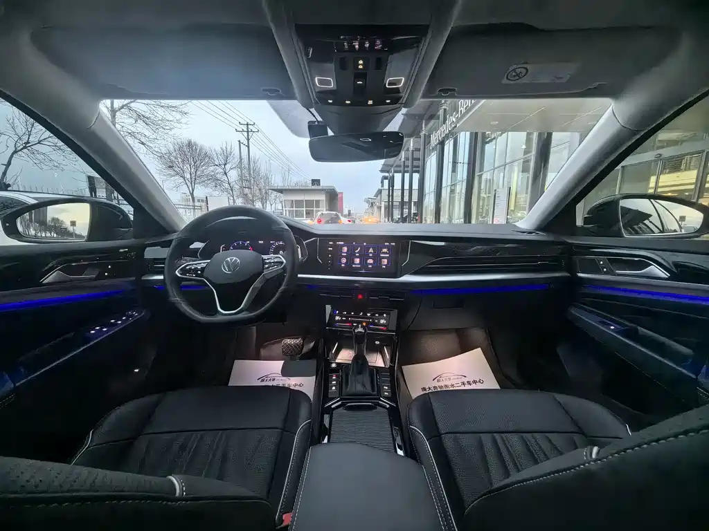 VOLKSWAGEN PASSAT 2022