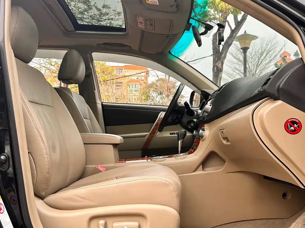TOYOTA HIGHLANDER 2013