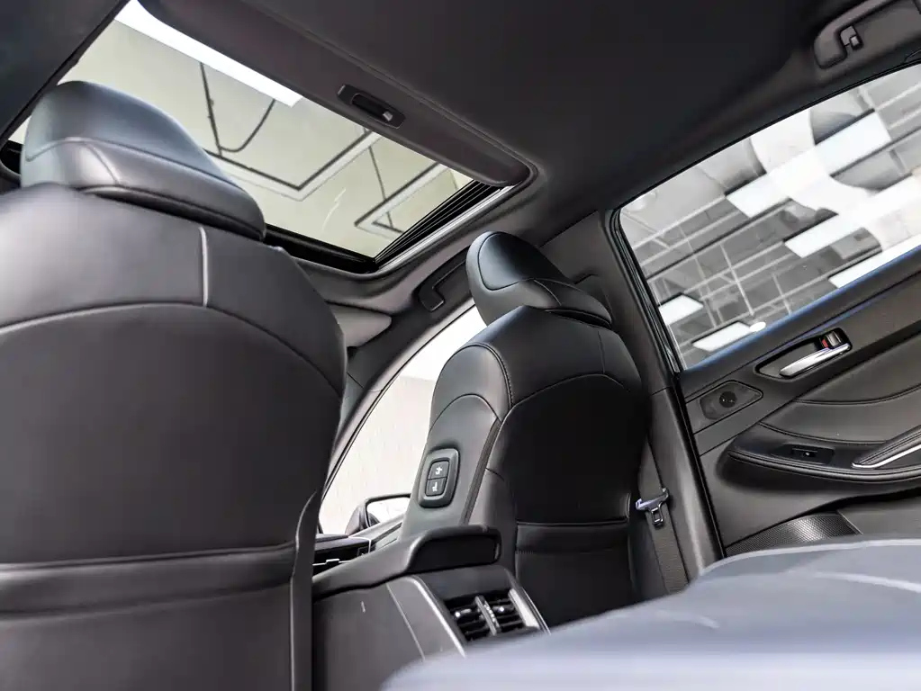 TOYOTA AVALON 2023