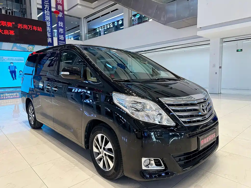 TOYOTA ALPHARD 2012