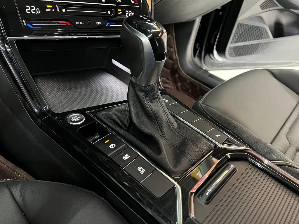 VOLKSWAGEN PASSAT 2021