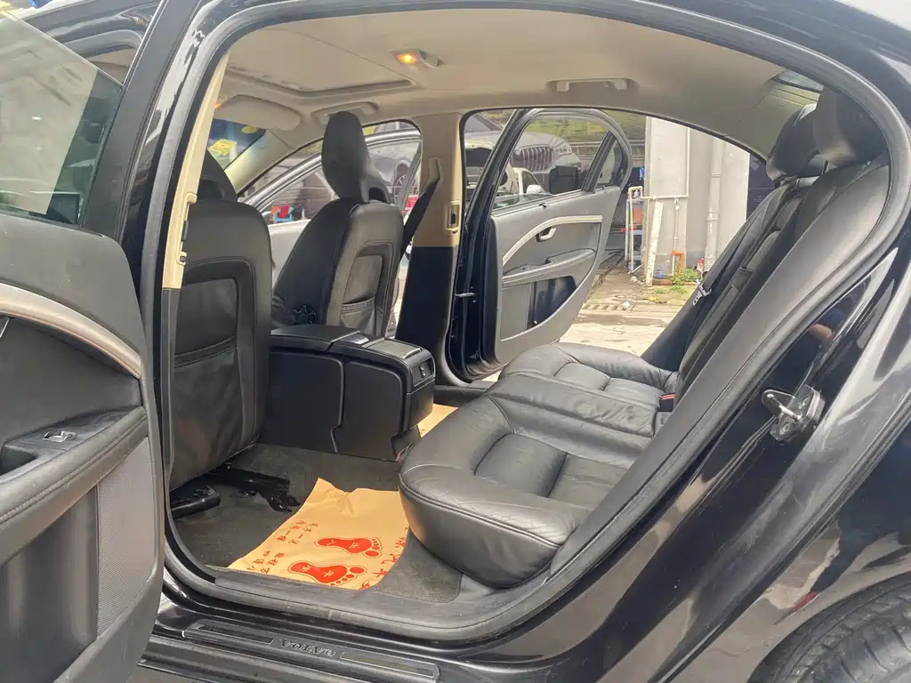 VOLVO S80L 2012