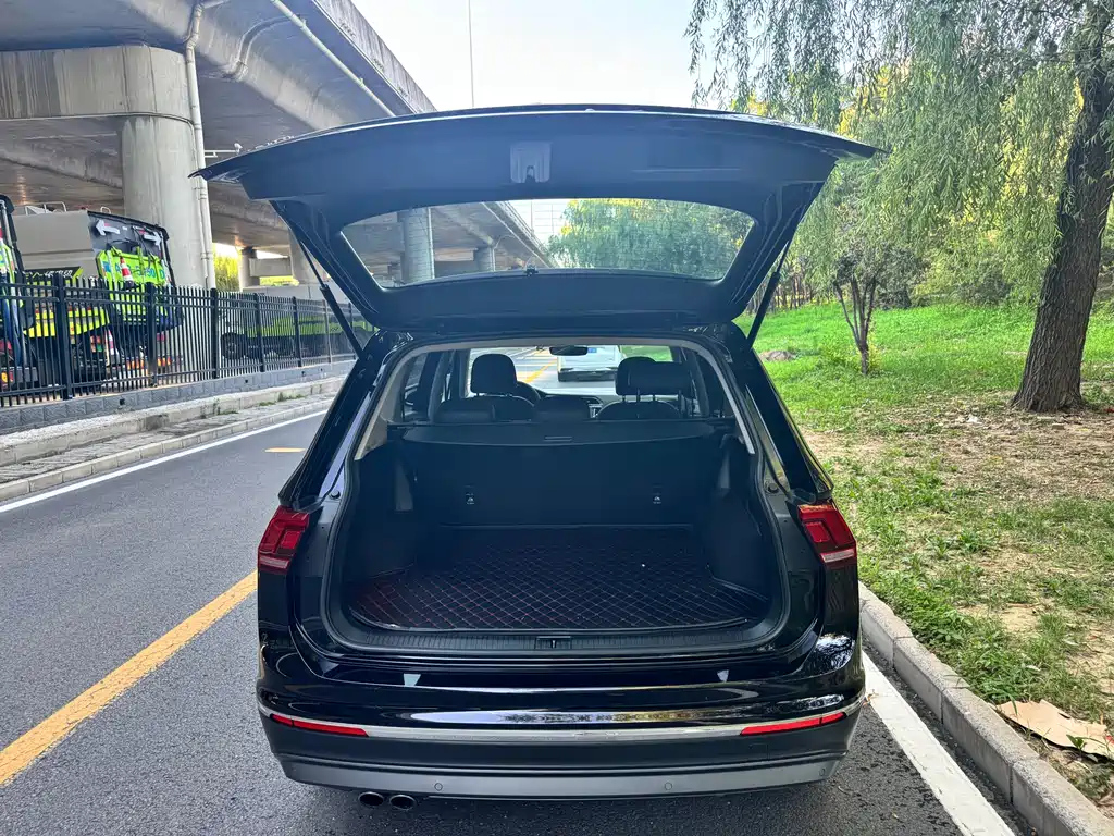 VOLKSWAGEN TIGUAN L 2018