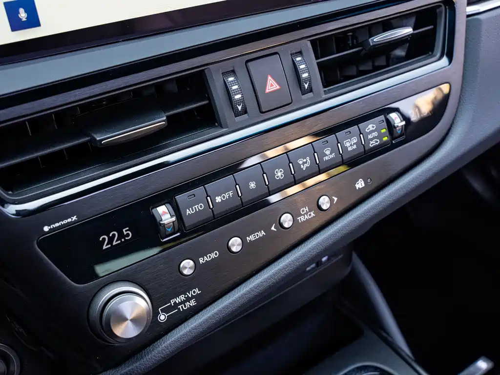LEXUS ES 2024