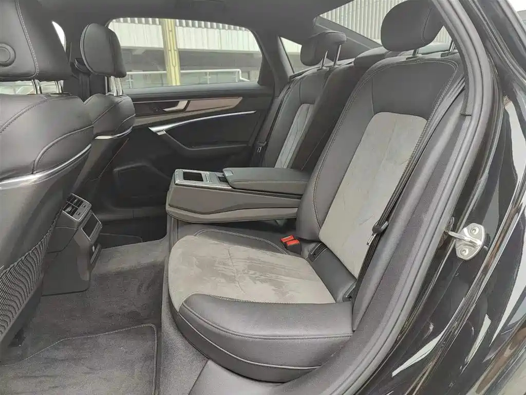 AUDI A6L 2021