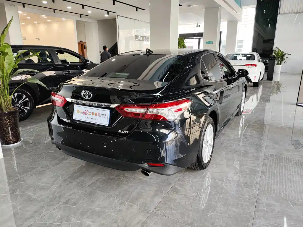 TOYOTA CAMRY 2023