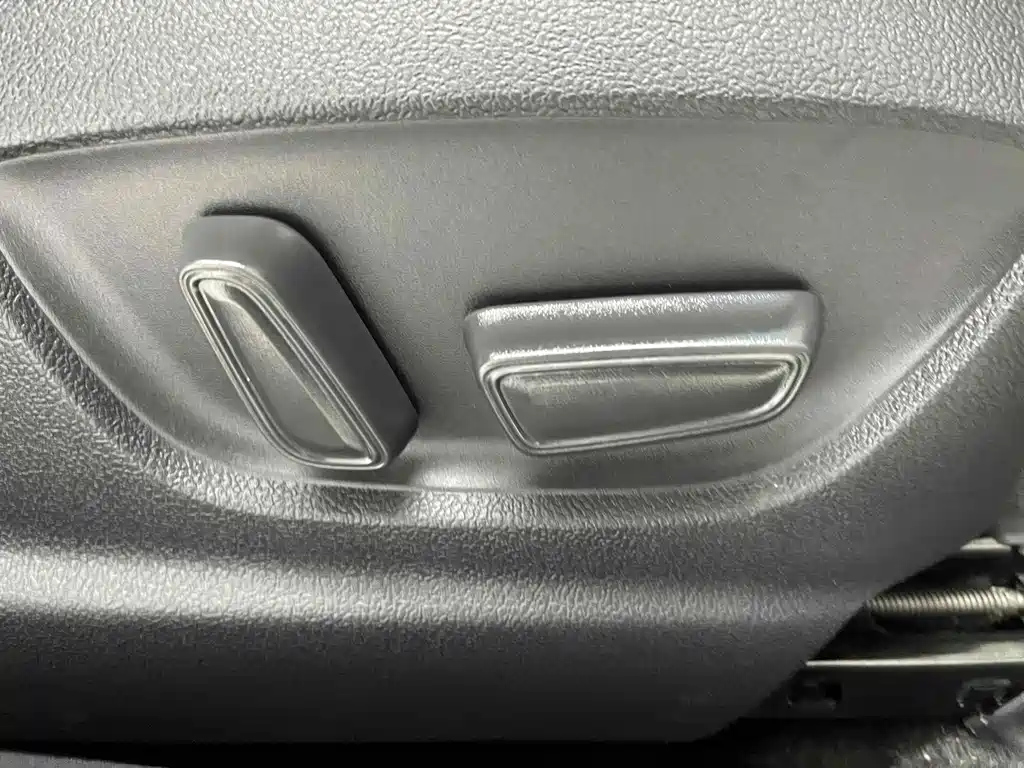 TOYOTA AVALON 2022