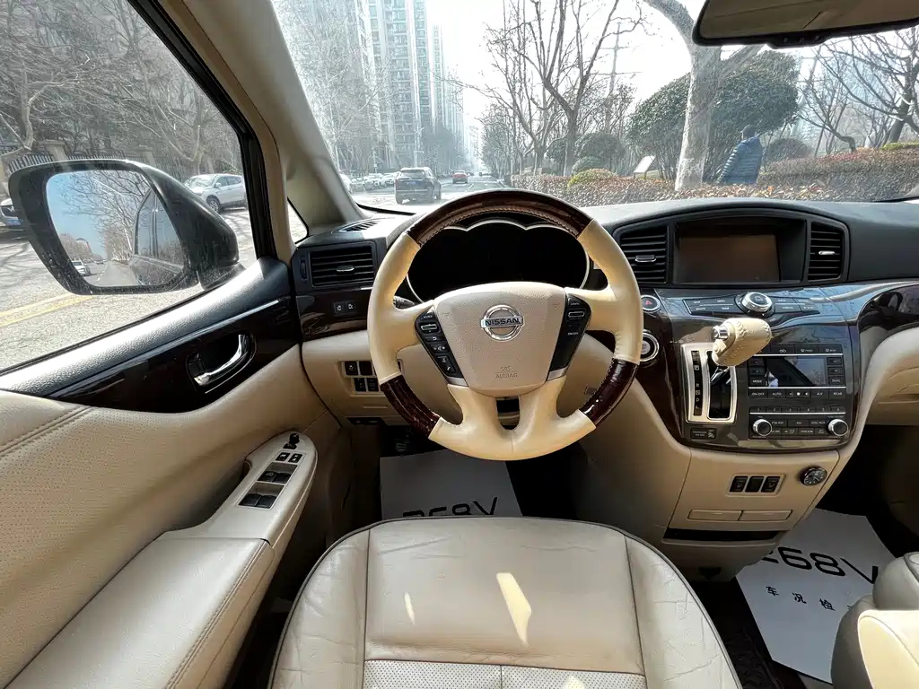 NISSAN QUEST 2014