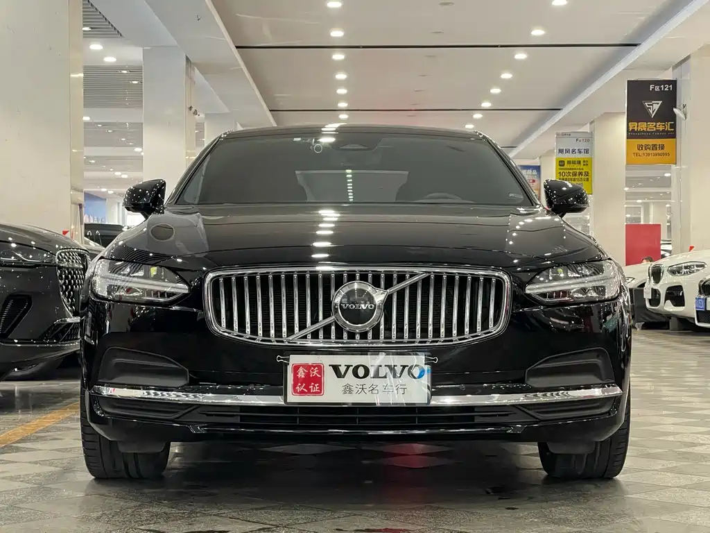 VOLVO S90 2022