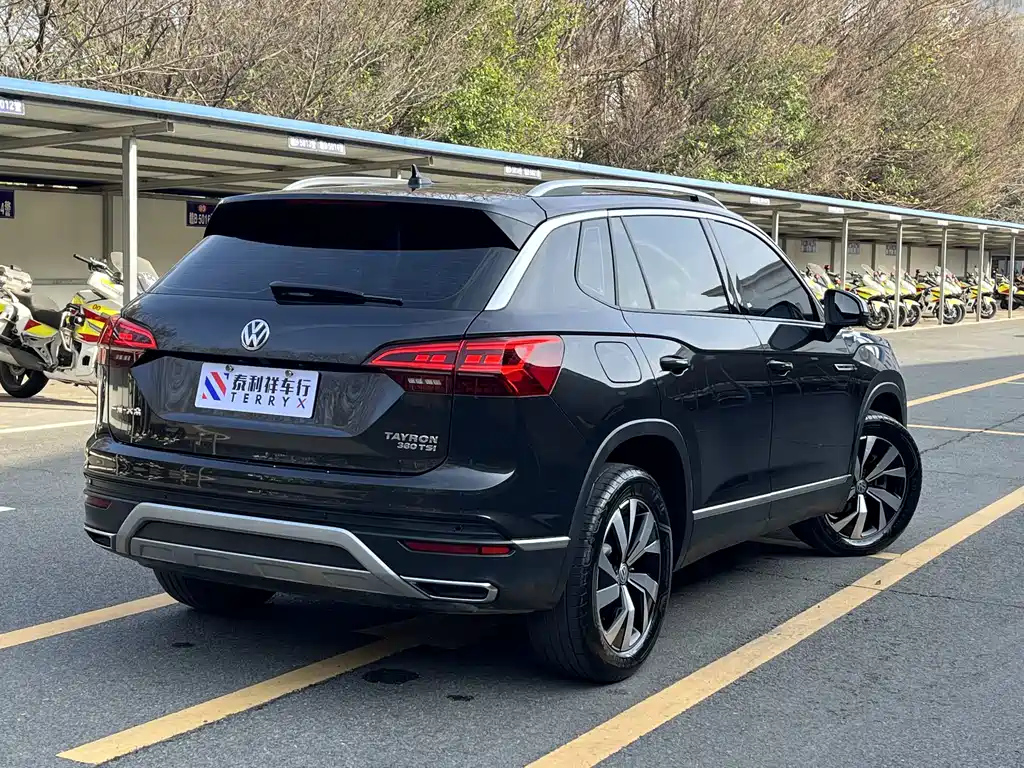 VOLKSWAGEN TAYRON 2021
