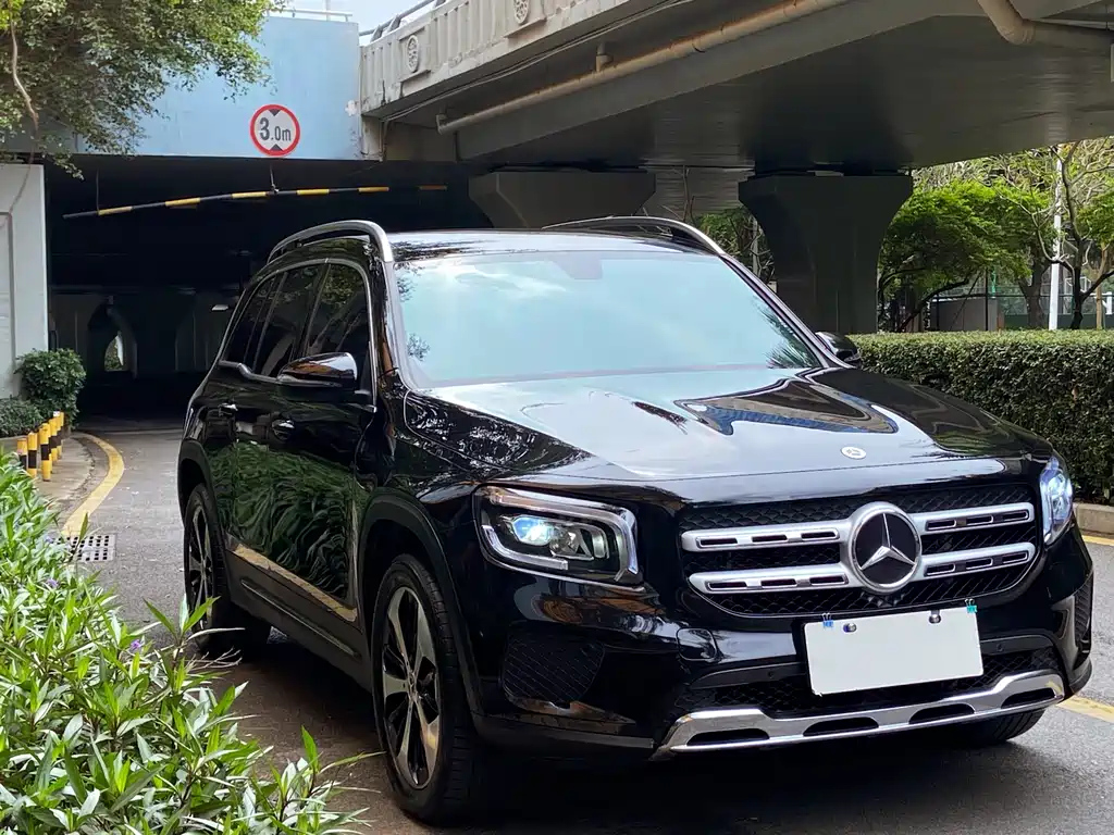 MERCEDES BENZ GLB 2021