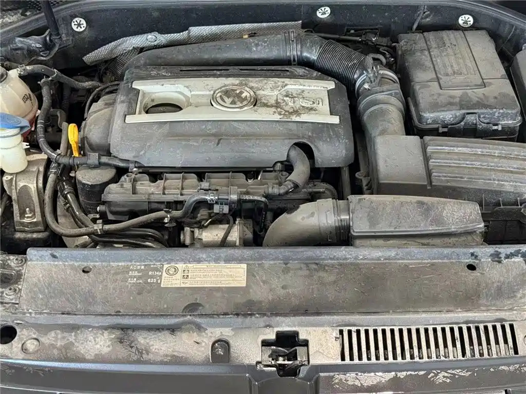 VOLKSWAGEN PASSAT 2015