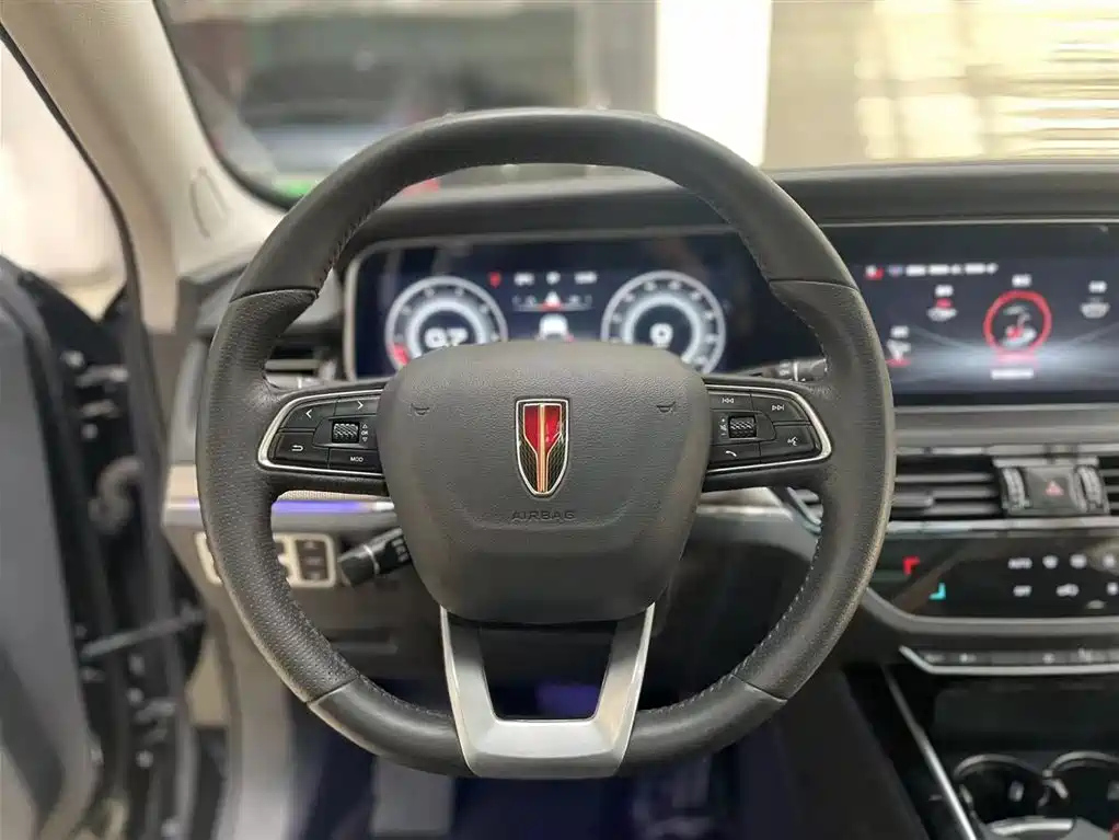 HONGQI HS5 2022