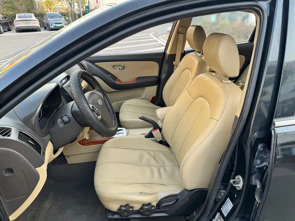 HYUNDAI CELESTA 2009