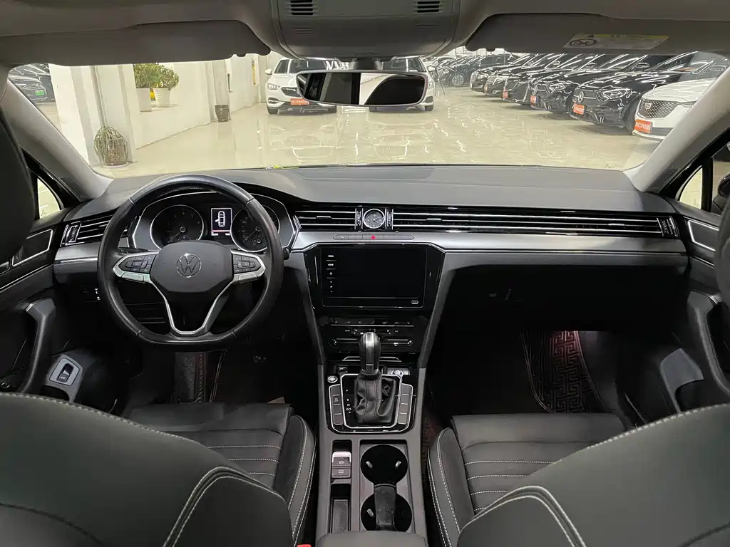 VOLKSWAGEN MAGOTAN 2021