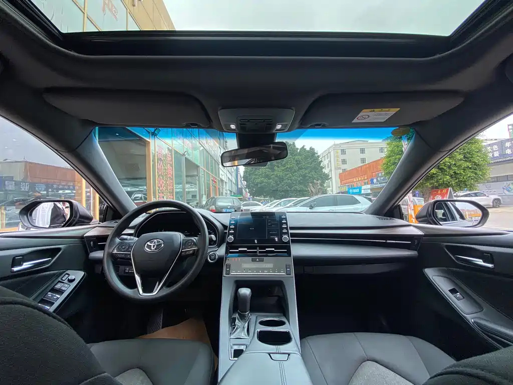TOYOTA AVALON 2020