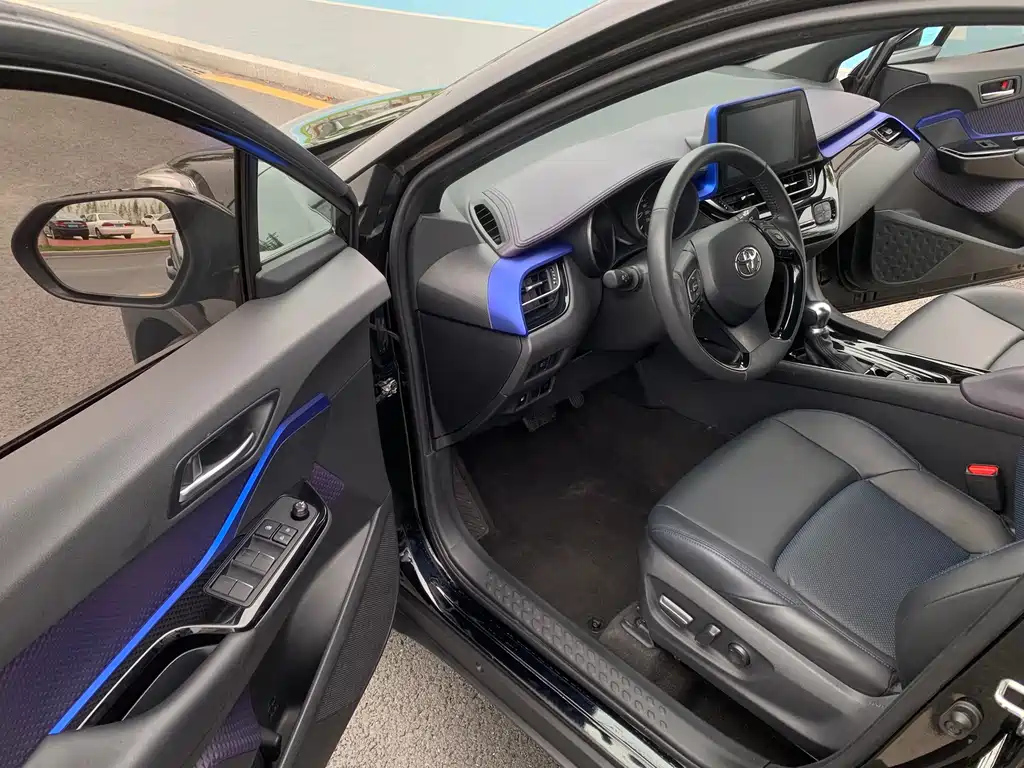 TOYOTA C-HR 2020