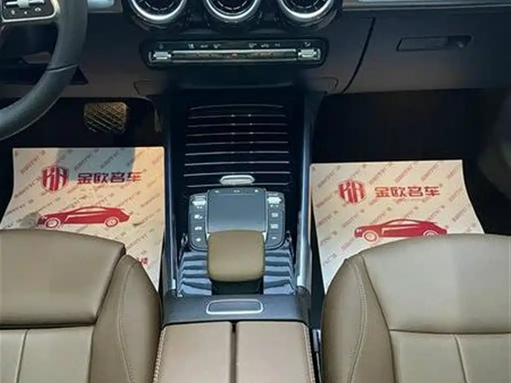 MERCEDES BENZ GLB 2022