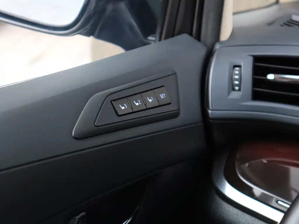 TOYOTA ALPHARD 2018