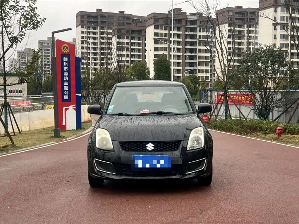 SUZUKI SWIFT 2013