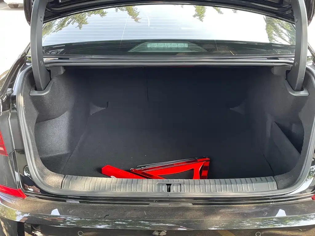 VOLKSWAGEN PASSAT 2022