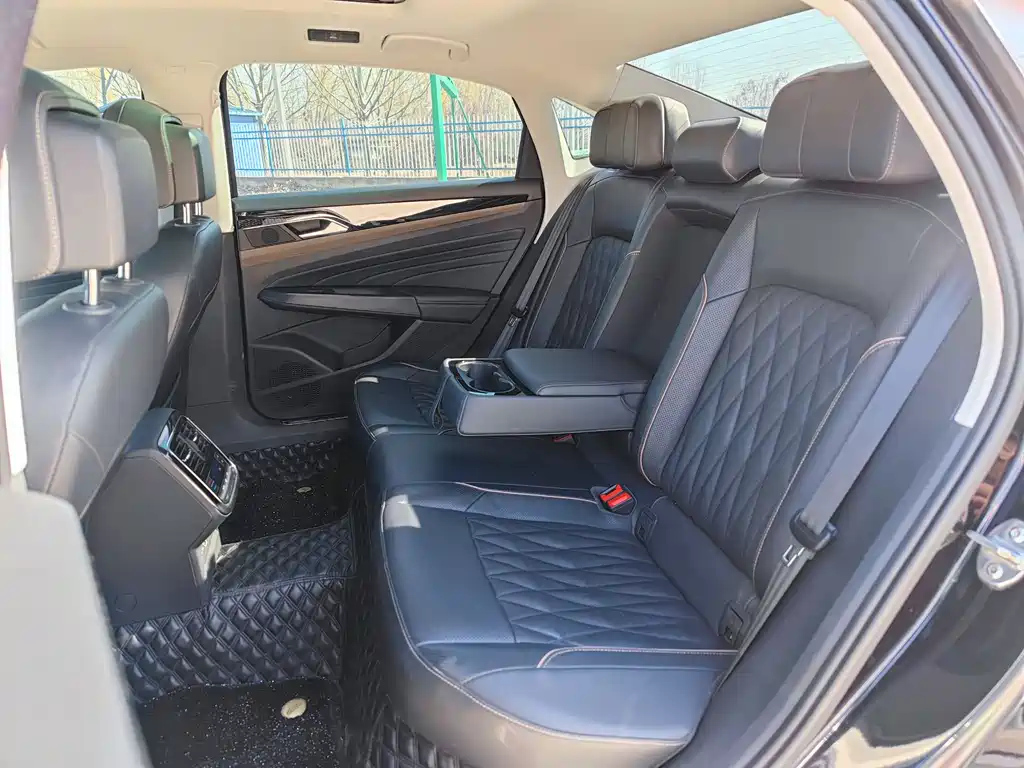 VOLKSWAGEN PASSAT 2020
