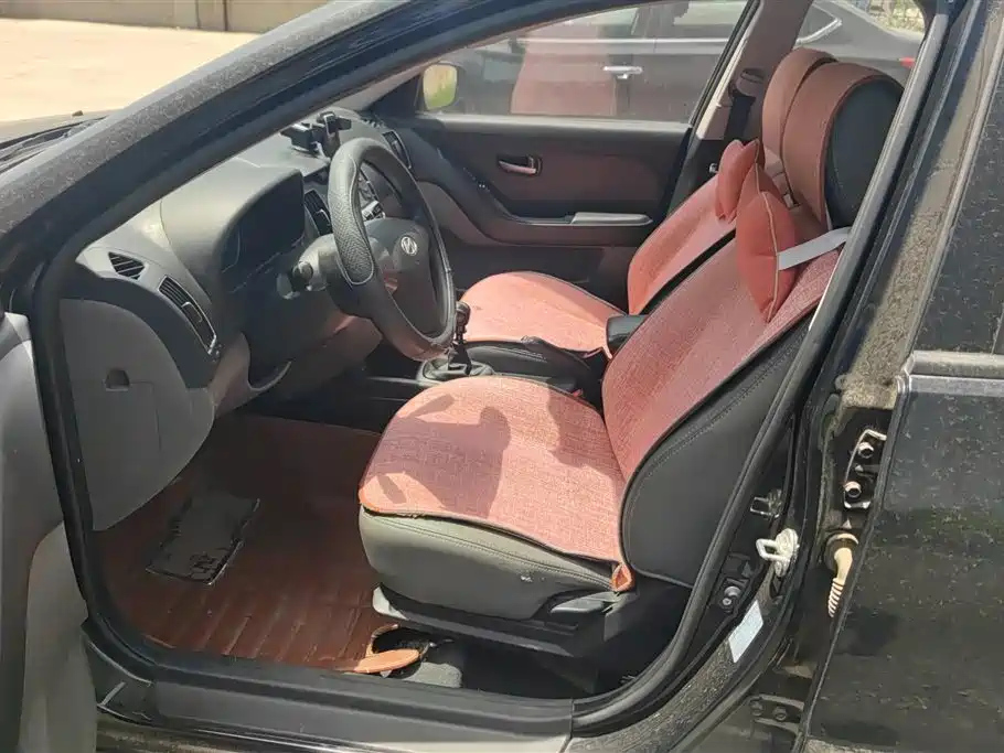HYUNDAI CELESTA 2014