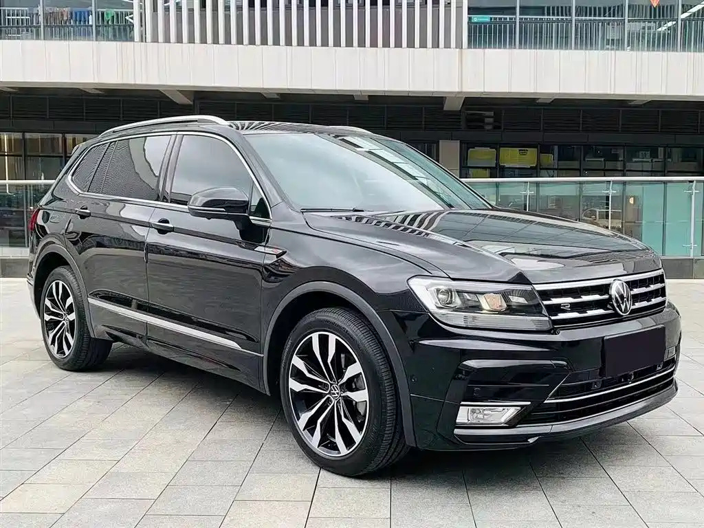 VOLKSWAGEN TIGUAN L 2021