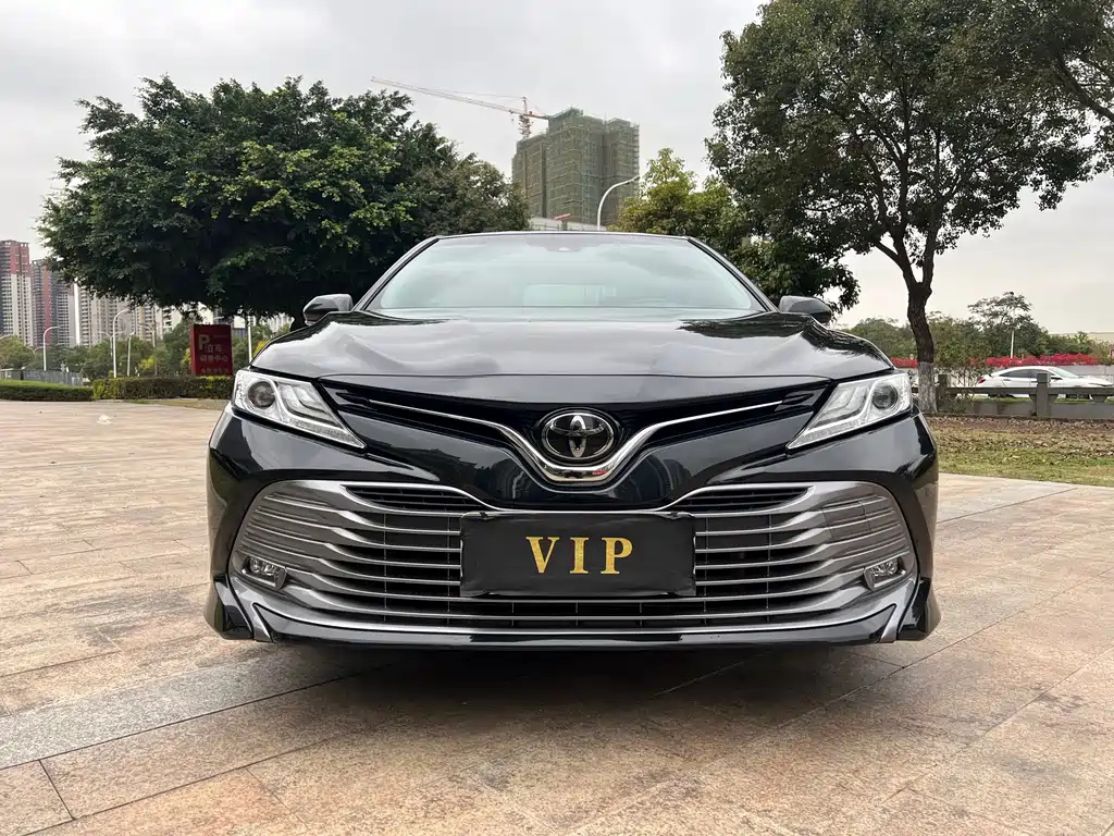 TOYOTA CAMRY 2019