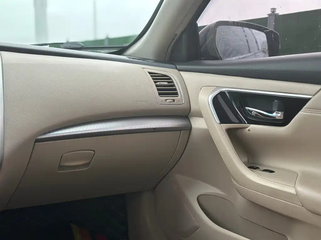 NISSAN TEANA 2016