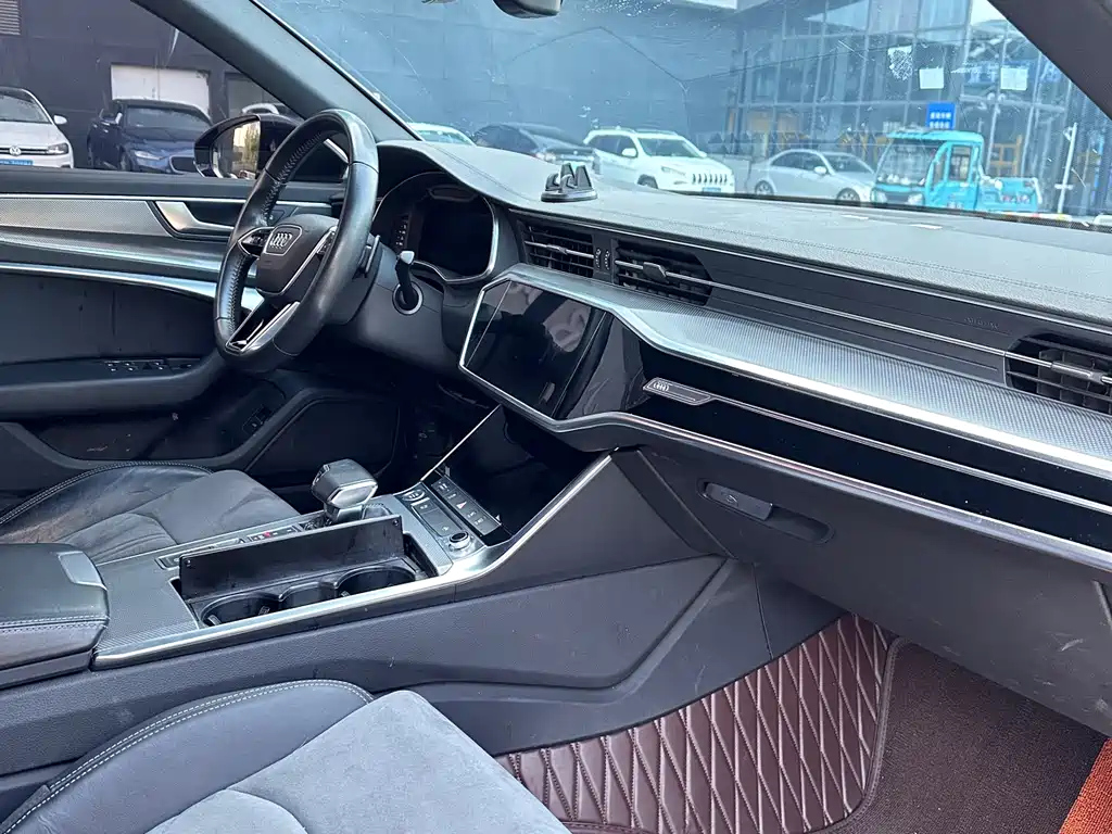 AUDI A6L 2020