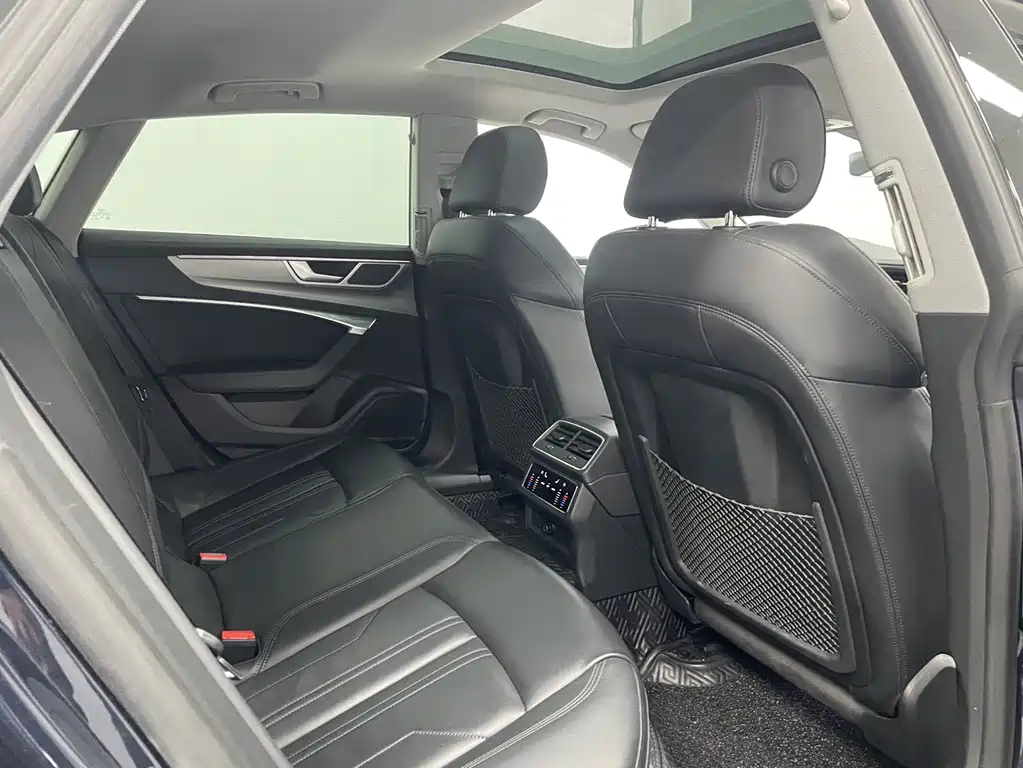 AUDI A7 2022