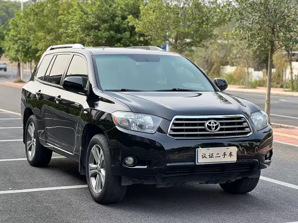 TOYOTA HIGHLANDER 2010