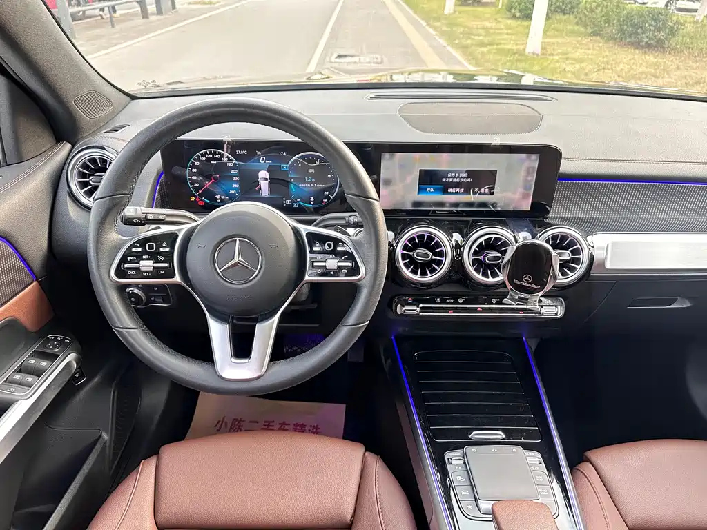MERCEDES BENZ GLB 2021
