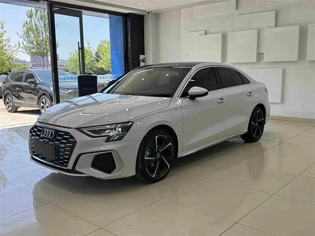 AUDI A3 2021