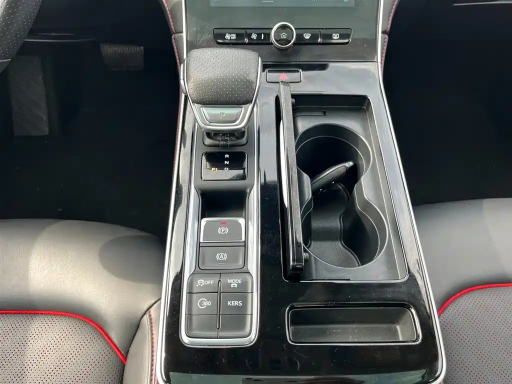 RISING AUTO ER6 2022
